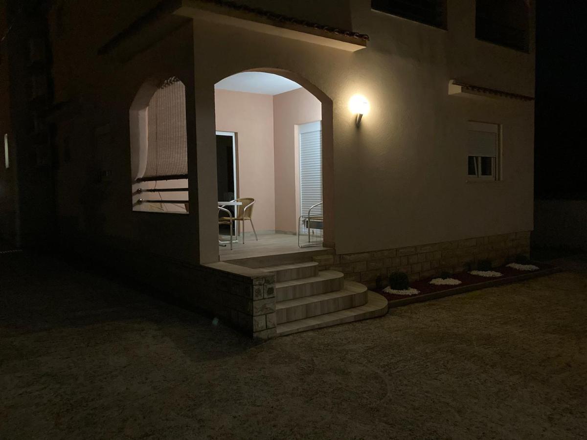 Apartment Apartman Turanj *