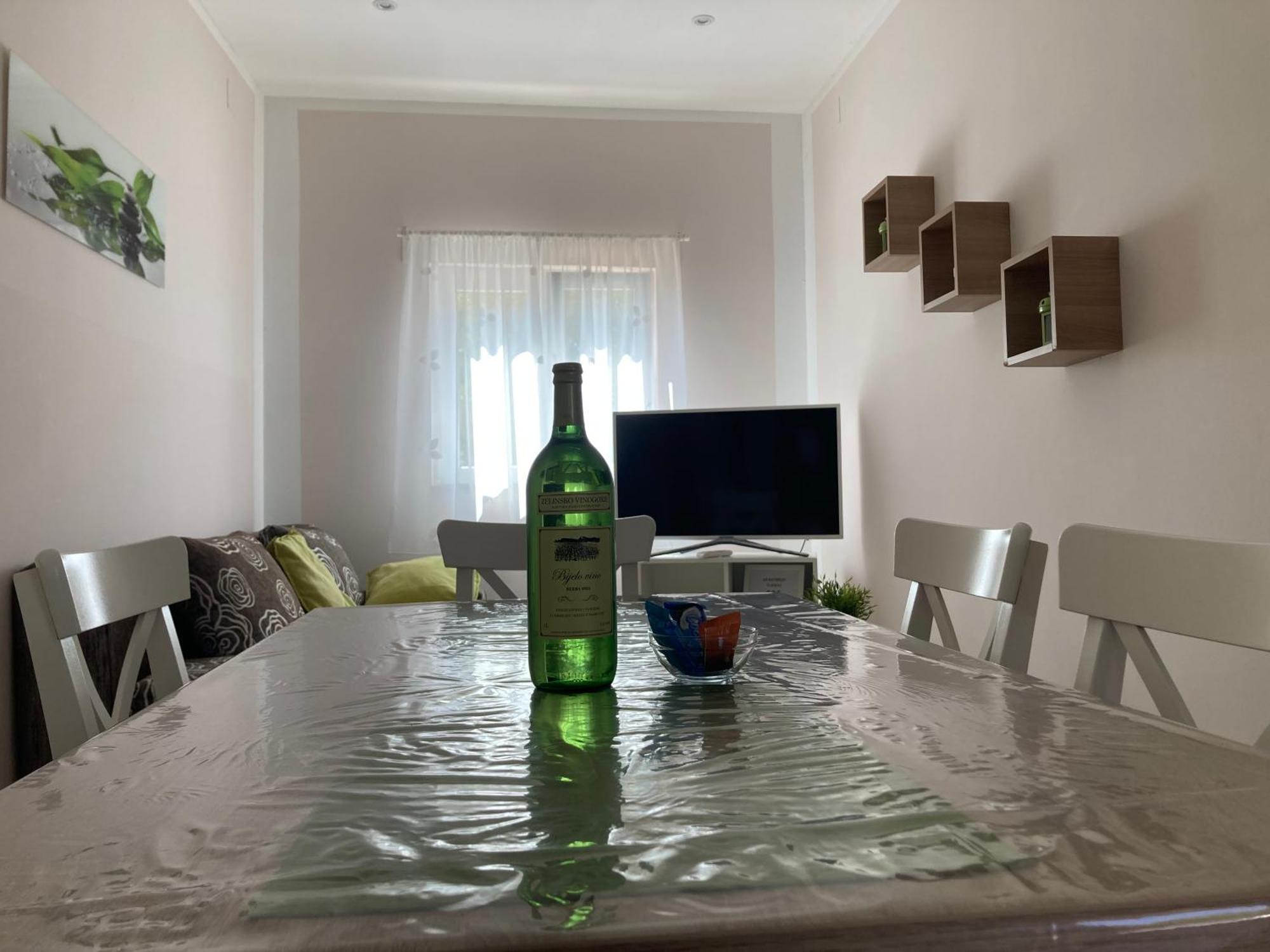 Apartman Turanj Apartma *